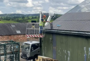 boom lift hire roof cleaning